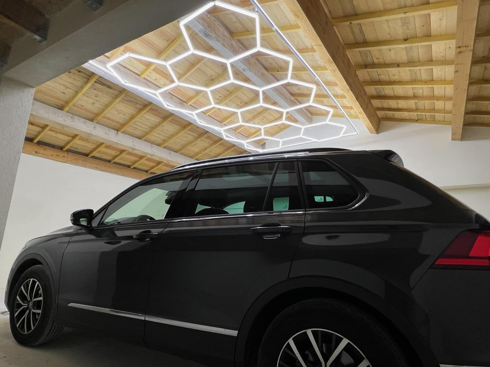 Lampe de plafond hexagone nid d'abeille garage 230V 2.4m x 4.8m